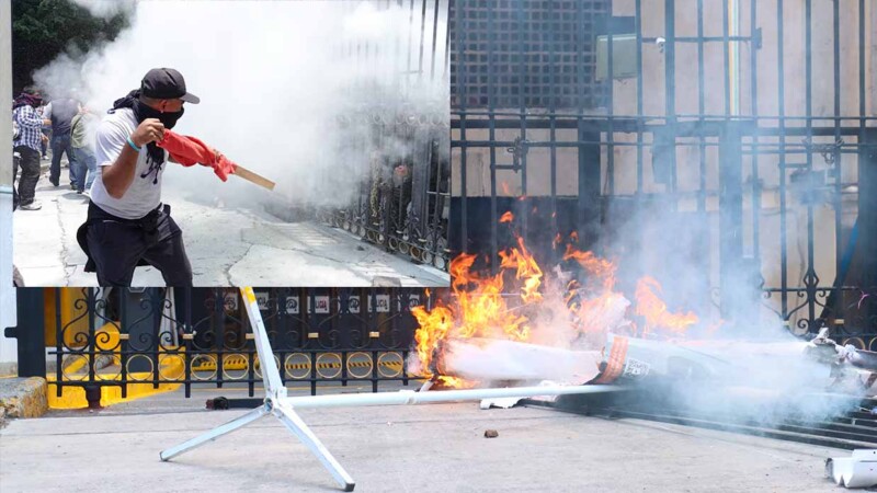 Maestros de la CETEG intentan invadir instalaciones de la Secretaría de Gobernación