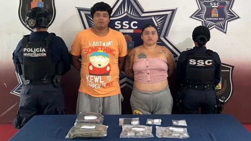 Detienen a pareja por narcomenudeo en estacionamiento de supermercado en Cancún