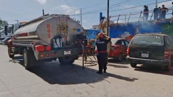 Yucatán: Sofocan incendio en fachada de hotel en el malecón de Progreso