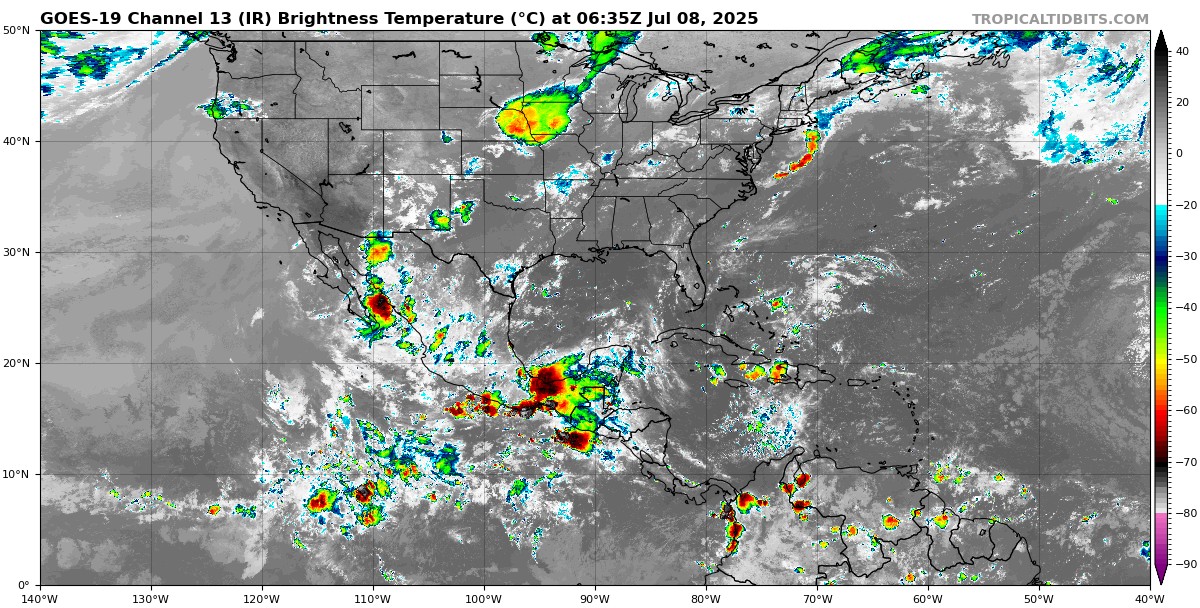 Ambiente cálido en la Península, siendo caluroso en zonas de Campeche y Yucatán, con lluvias puntuales fuertes y descargas eléctricas.