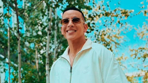 Daddy Yankee lanza “Sonríele”, un tema de gratitud y esperanza tras su retiro de los escenarios
