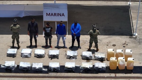 Decomisa la Marina media tonelada de cocaína en costas de Oaxaca (VIDEO).
