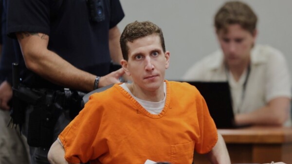 Dan cuatro cadenas perpetuas para asesino de estudiantes en EU