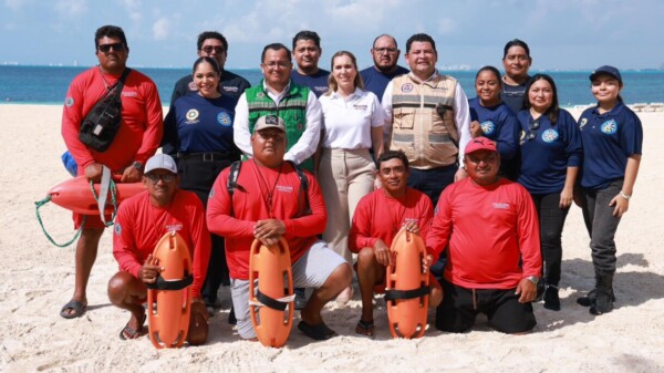 Gobierno municipal refuerza operativos de seguridad en playas de Isla Mujeres