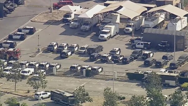 Explosión en instalación policial de Los Ángeles deja 3 muertos