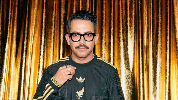 Manolo Caro se convierte en padre y comparte emotiva imagen