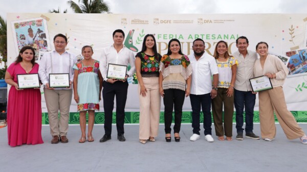 Inaugura Blanca Merari la feria artesanal “Puerto Mágico”