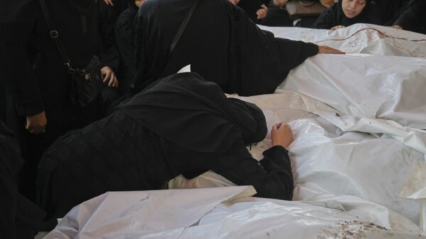 Israel asesina a 63 palestinos, pese a “pausa humanitaria”