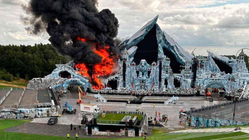 Se incendia el escenario principal de Tomorrowland 2025 en Bélgica