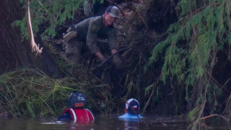 Consulado de México en Texas atiende a 30 paisanos afectados