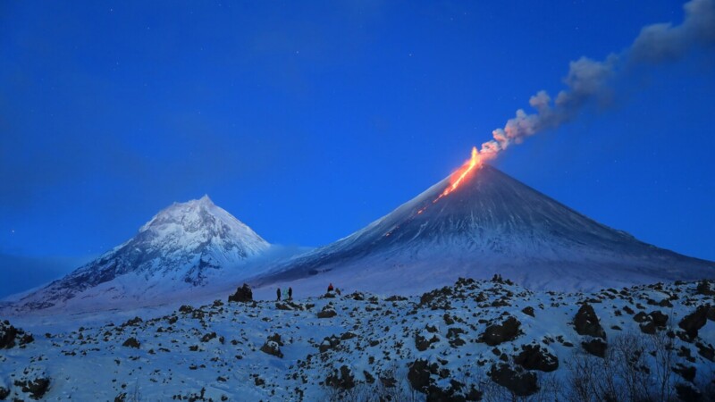 Erupción del volcán Kliuchevskoi tras terremoto de 8.8 en Rusia