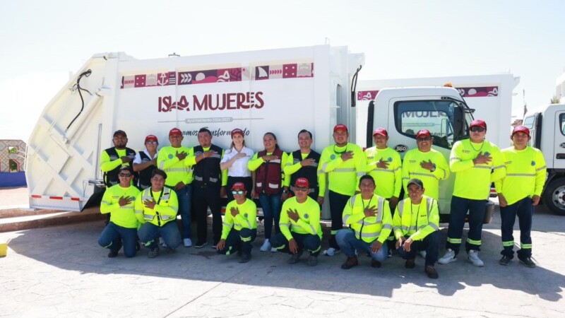 Atenea Gómez Ricalde renueva servicio de recolección en Isla Mujeres con cuatro nuevos camiones