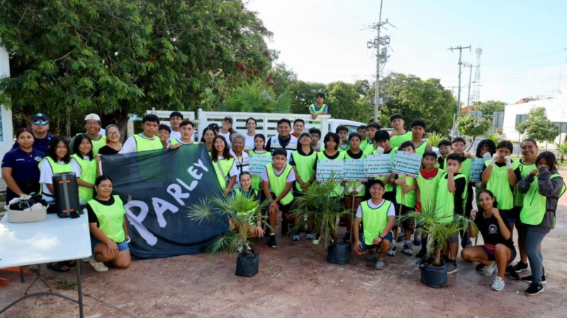Juventudes isleñas suman voluntades en la segunda brigada 'Yo amo Isla Mujeres'