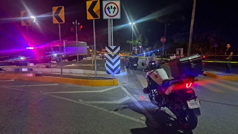 Joven motociclista pierde la vida en un choque en la Zona Hotelera de Cancún