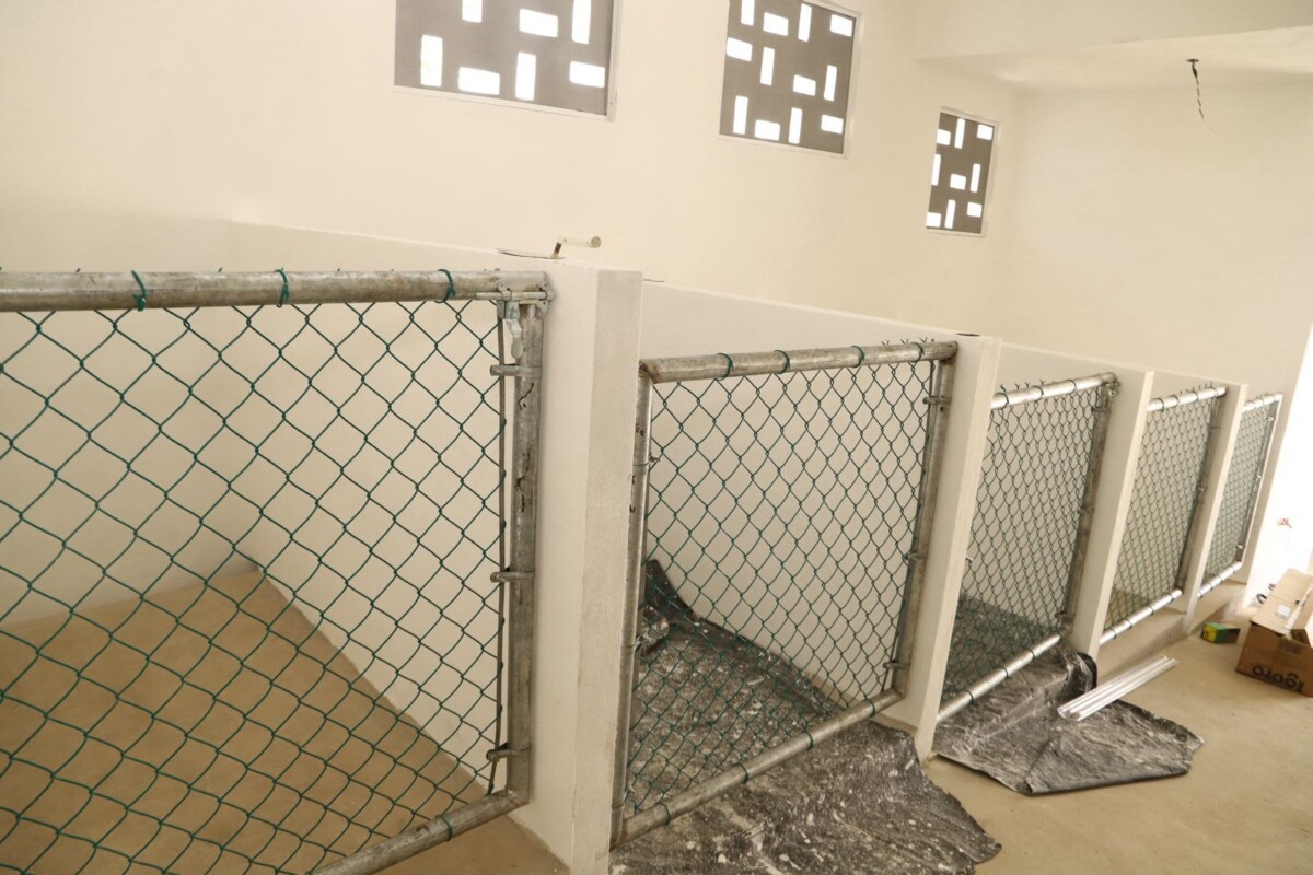 Está ubicado en la carretera Garrafón, a un costado del Refugio Anticiclónico, el cual se encuentra prácticamente listo para su inauguración.