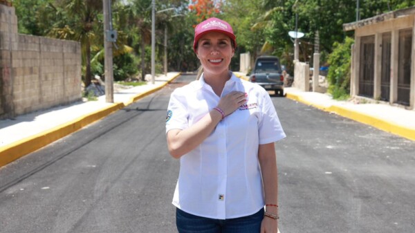 Atenea Gómez Ricalde supervisa avances en obras transformadoras en la colonia La Loma