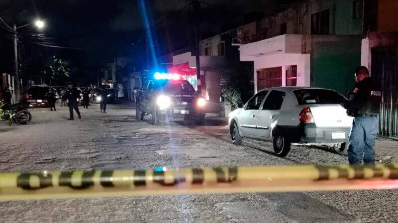 Ataque a balazos a barbería de Cancún deja dos heridos