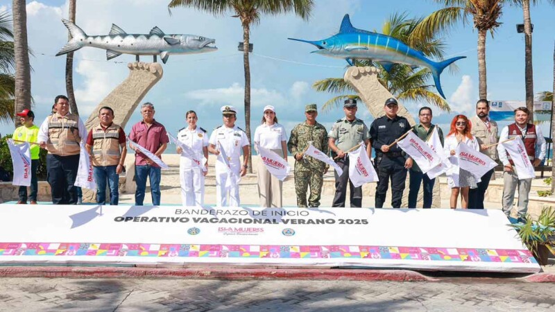 Atenea Gómez Ricalde encabeza banderazo de inicio del Operativo Vacacional de Verano 2025 para un verano seguro en Isla Mujeres