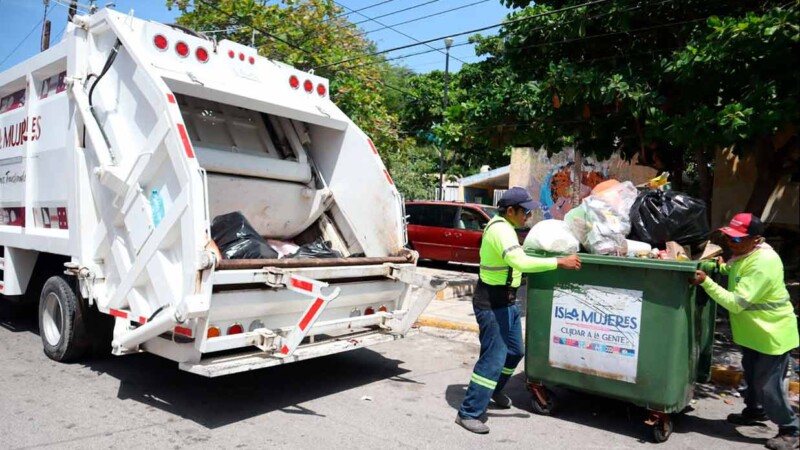 Gobierno Municipal fortalece servicio de recolección de basura en esta temporada vacacional de Verano