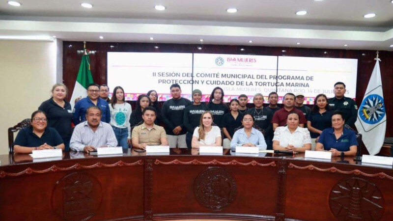Atenea Gómez Ricalde refuerza acciones para preservar a la tortuga marina en Isla Mujeres