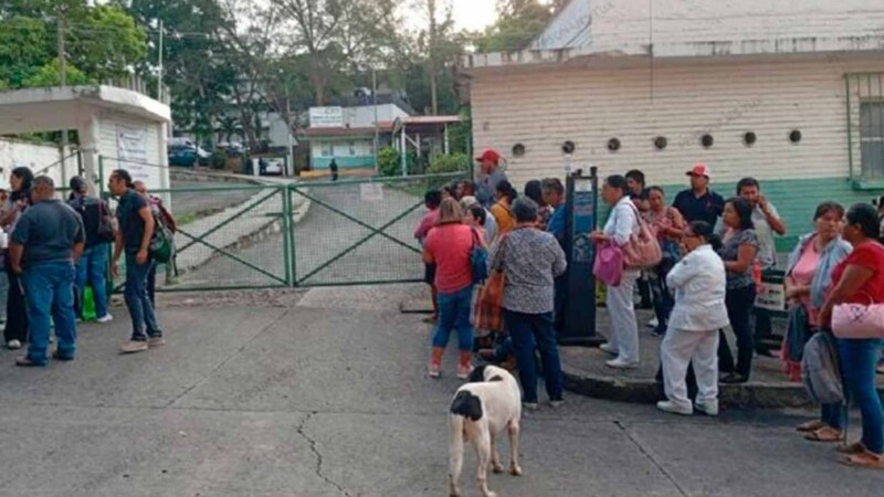 Asesinan a balazos a hombre dentro de hospital en Veracruz