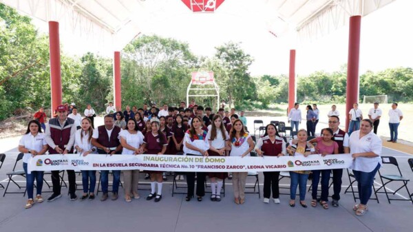 Agradece Blanca Merari a Mara Lezama domo de la secundaria "Francisco Zarco"