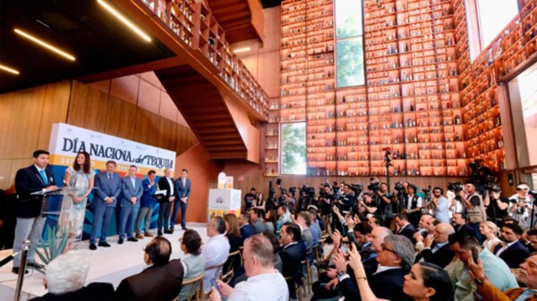 Guadalajara rompe récord mundial con la mayor colección de botellas de tequila
