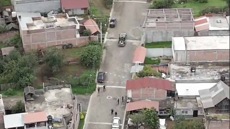 Sujetos armados irrumpen en comunidad de Michoacán y paralizan actividades