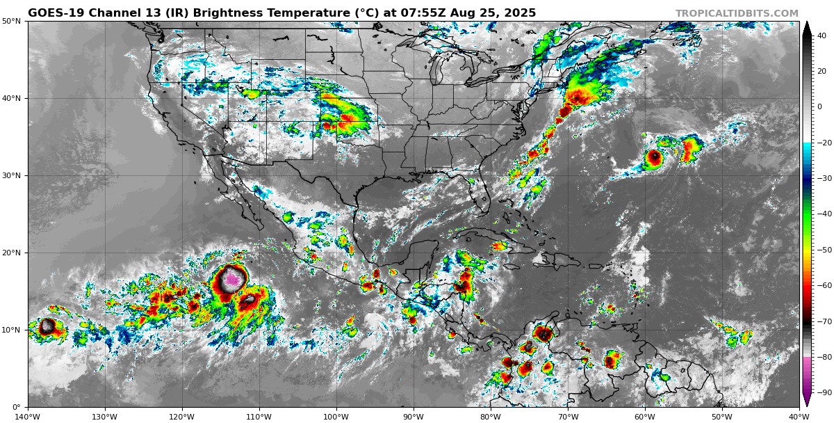 Cielo medio nublado a nublado en el transcurso del día; por la mañana, ambiente cálido. Posibilidad de lluvias aisladas matutinas.