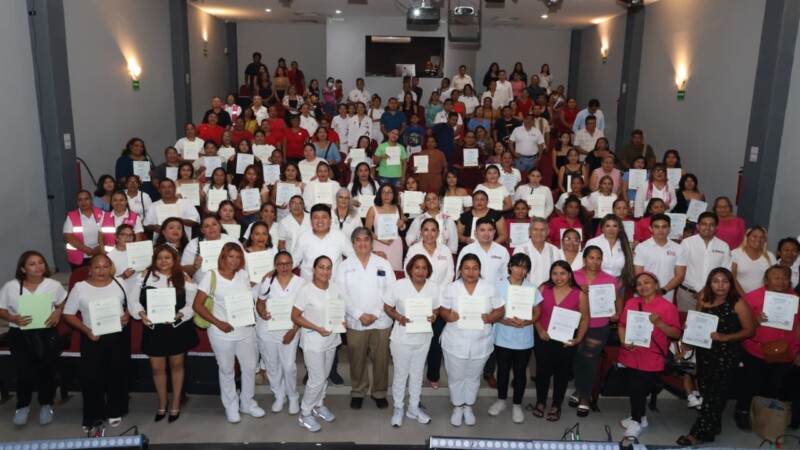 Entrega DIF Benito Juárez constancias a egresadas de los CDC