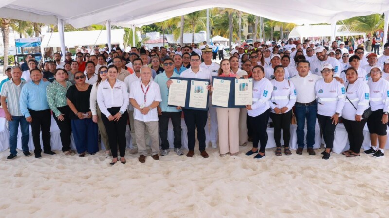 Gobierno de Isla Mujeres ondea con orgullo la Bandera ‘Blue Flag’ para Playa Centro y Playa Norte
