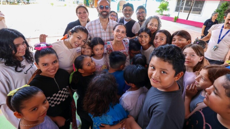 Ana Paty Peralta fomenta la imaginación y creatividad en curso de verano del Instituto de la Cultura y las Artes