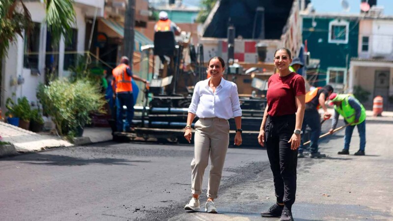 Atiende Ana Paty Peralta Supermanzana 105 con rehabilitación total de pavimento