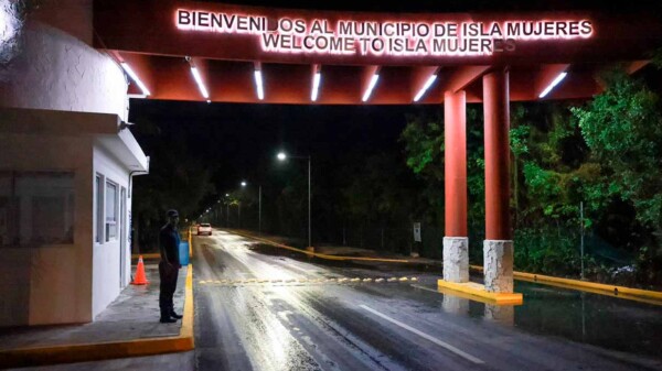 Gobierno de Isla Mujeres concluye modernización del alumbrado público en la carretera Punta Sam-Costa Mujeres