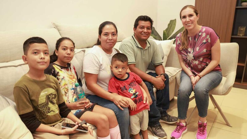 Atenea Gómez Ricalde continúa cerca del pueblo isleño a través del programa Miércoles con la Gente