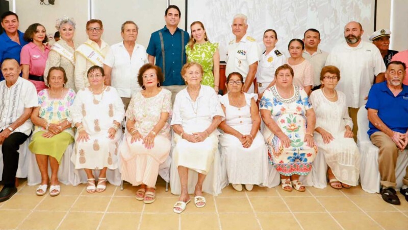 Gobierno Municipal celebra desayuno con descendientes de familias de fundadores de Isla Mujeres