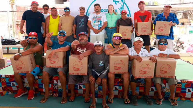 Gobierno Municipal entrega apoyos alimentarios del Programa “Familia Pescadora 2025”