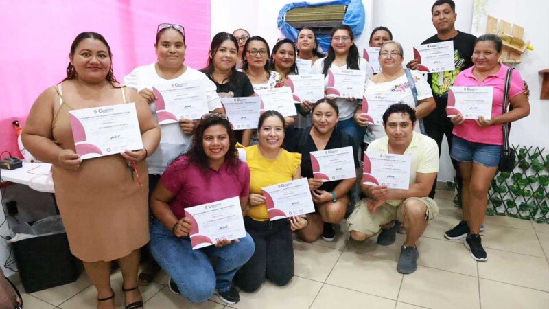 Gobierno Municipal impulsa la independencia económica de mujeres isleñas