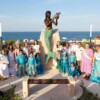 Isla Mujeres rinde homenaje a sus mujeres con la develación de la escultura “Mujer Isleña” en el Malecón Caribe