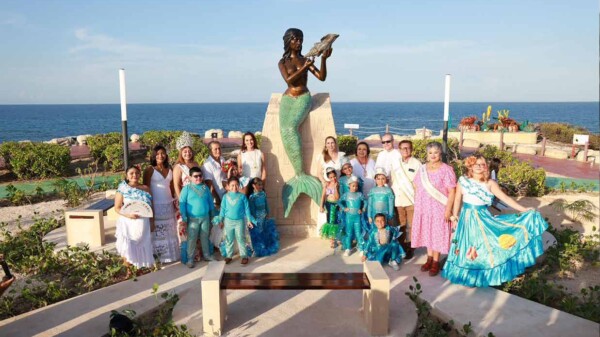 Isla Mujeres rinde homenaje a sus mujeres con la develación de la escultura “Mujer Isleña” en el Malecón Caribe