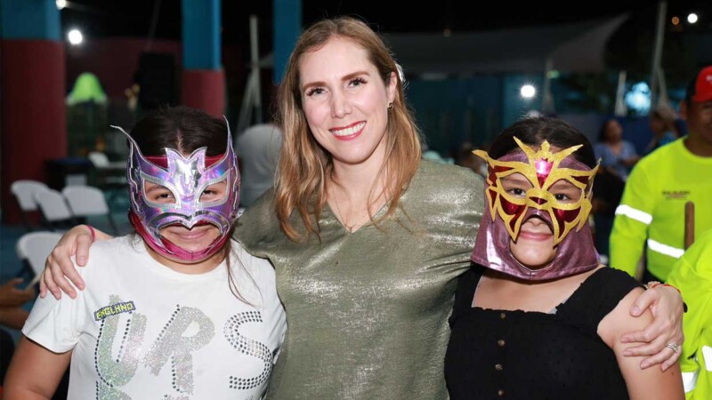 Lucha Libre “Furia en el Caribe” llena de emoción y unión familiar las Fiestas de Fundación de Isla Mujeres