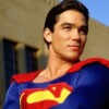 Dean Cain cambia el traje de “Superman” por el uniforme de ICE