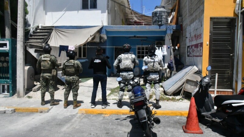 Decomisan enervantes y motocicletas en cateos en Isla Mujeres, Playa del Carmen y Tulum