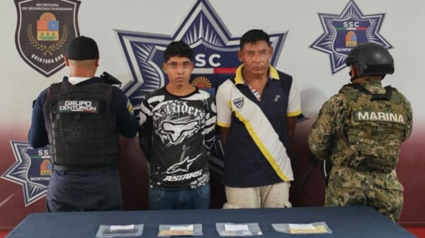 Detienen en flagrancia a dos extorsionadores en Cancún