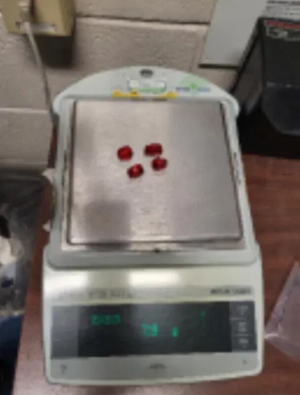 Gomas con THC recuperadas por los agentes durante una inspección secundaria en el puerto de entrada.