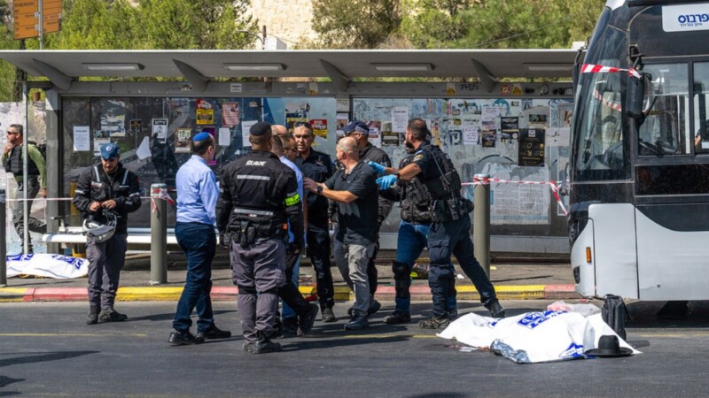 Al menos 6 muertos en parada de autobús en Jerusalén