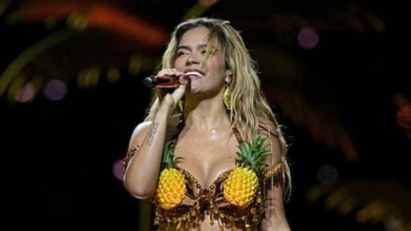 Karol G enciende el medio tiempo del debut de la NFL en Brasil