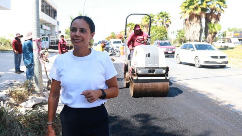 Mantiene Ana Paty Peralta permanente programa de bacheo en Cancún