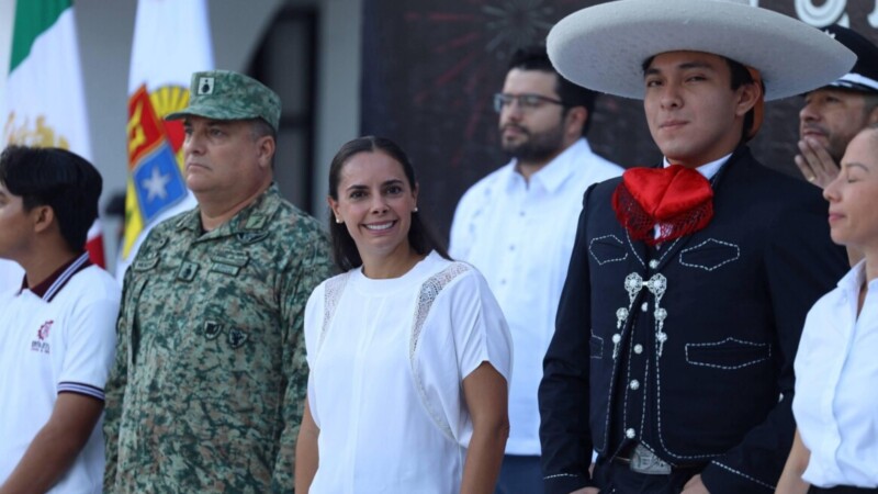 Inicia Ana Paty Peralta festejos patrios en Cancún