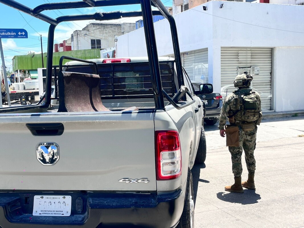 Catean domicilio en la Supermanzana 26 de Cancún por denuncia de narcomenudeo; la intervención ministerial fue en la calle Kukulcán.